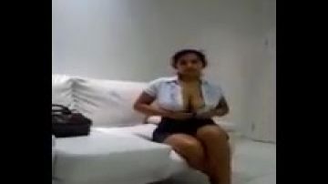 Chica india muestra su cuerpo sexy