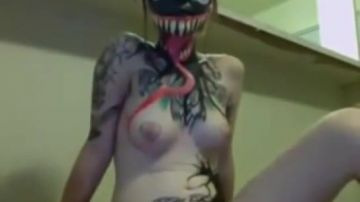She-Venom masturbating