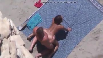 Ekscytujący seks na publicznej plaży