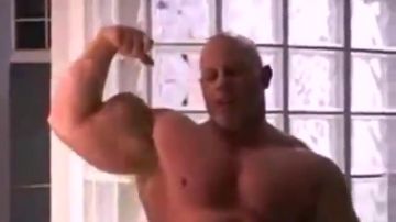 Hulking out with his junk out