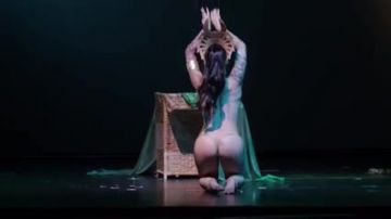 Beautiful strip show goddess mesmerizes us with erotic dance