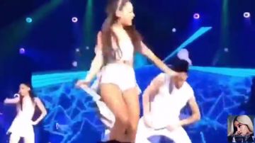 Sinnlicher Blick von Ariana Grande 